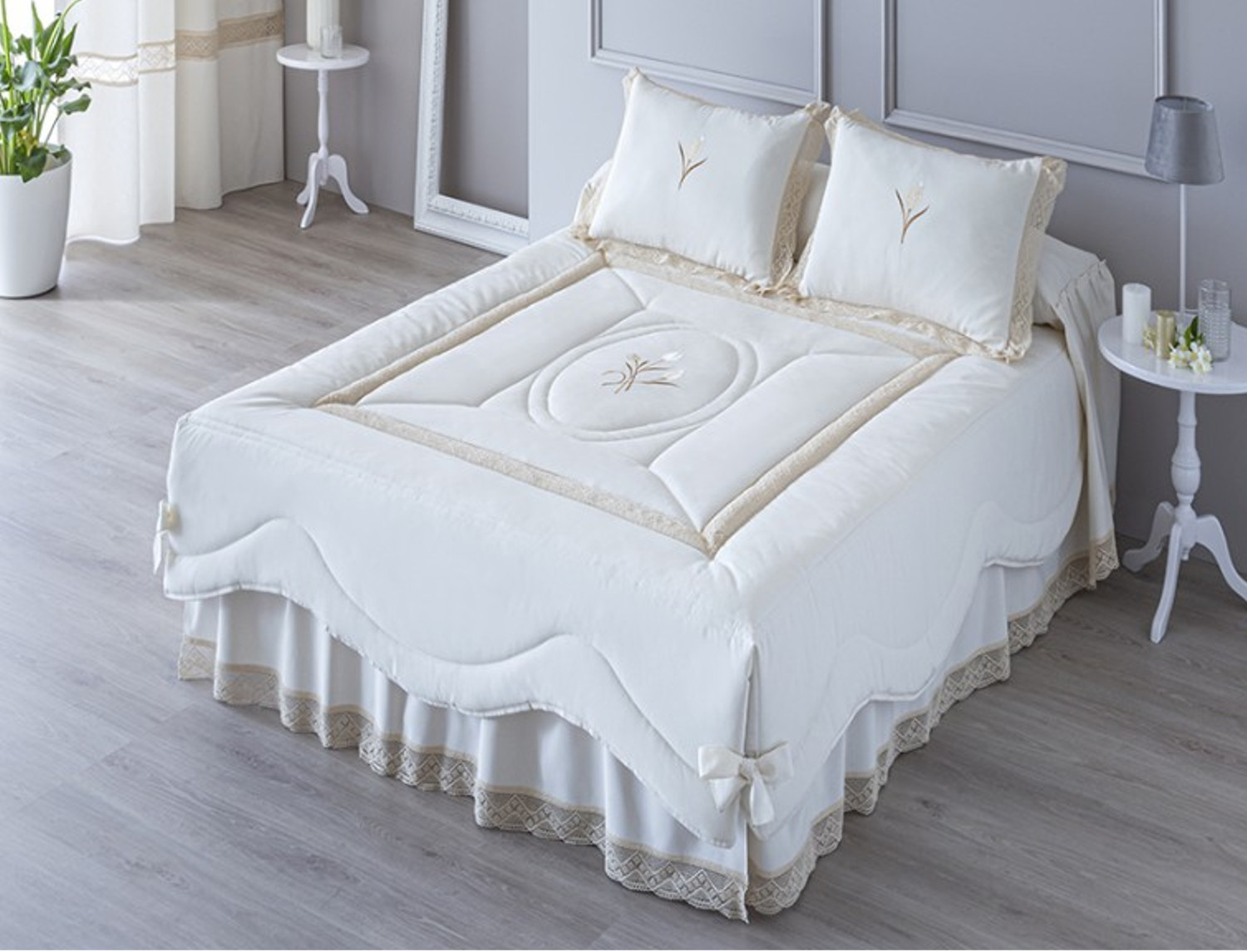 Confecciones Paula Edredón Jacquard set de 4 piezas bordado con puntillas Milán Medida Especial 2025