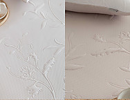 Colcha Jacquard Reversible con fundas de cojín Ariza color Beige/Blanco