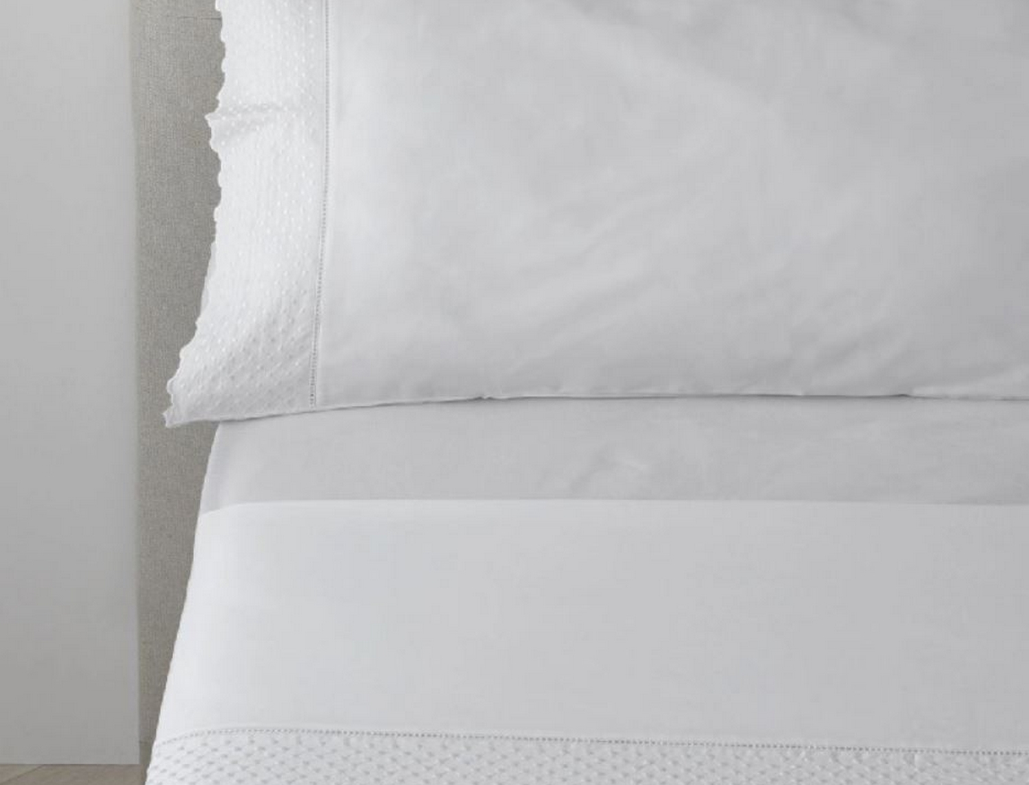 Estelia Juego de cama Estelia Valeria 100% algodón satén 300 Hilos color Blanco con cenefa bordada